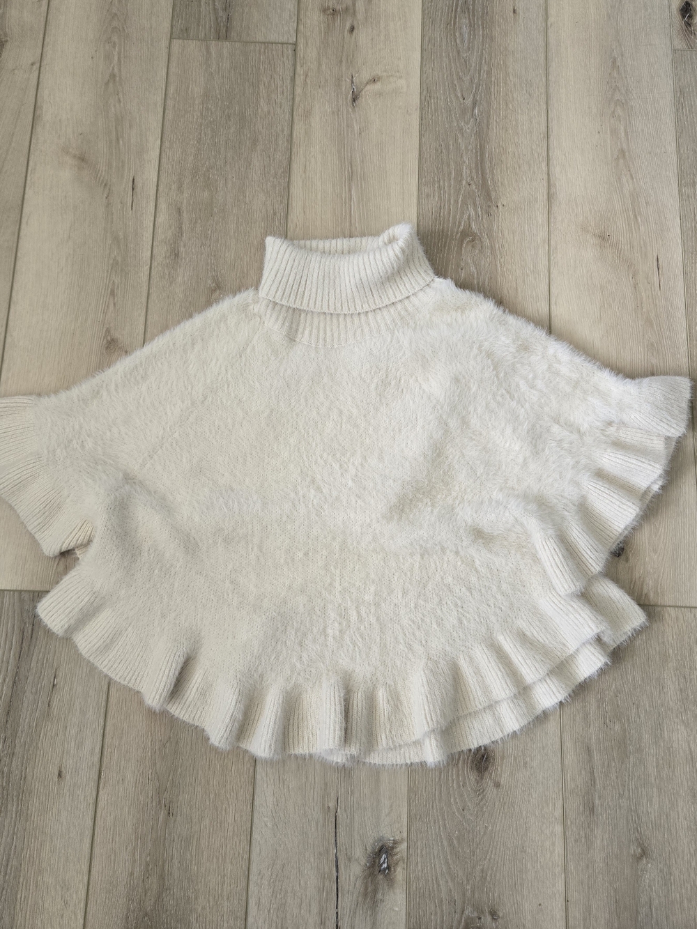 NWOT Anthropologie Akemi + Kin Cream Plush Fuzzy Ruffle Poncho Sweater